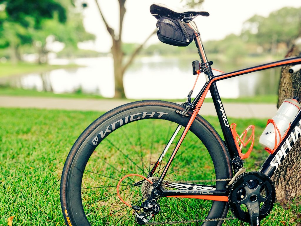 TomZizkaFox26's tweet photo. When day turns to Knight! @KnightComposite #KnightRider #SuperFastWheels https://t.co/TNChy5wtCh