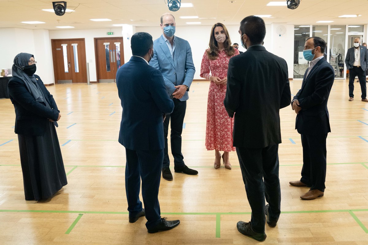 The Duke and Duchess’ next visit was to the East London Mosque and London Muslim Centre in Whitechapel, where volunteers have played an important role in supporting members of their community by helping to deliver warm meals, food and medication to the most vulnerable.