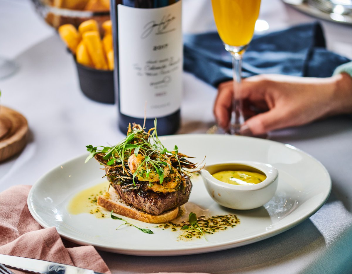 Did you know our finest quality beef is sourced from Campbell Brothers? 🥩

We offer top quality, locally reared beef which has been hung and aged, offering maximum flavour to create the perfect steak! 😍🙌

 ➡️ mpwrestaurants.co.uk
#Steakhouse #MarcoPierreWhite