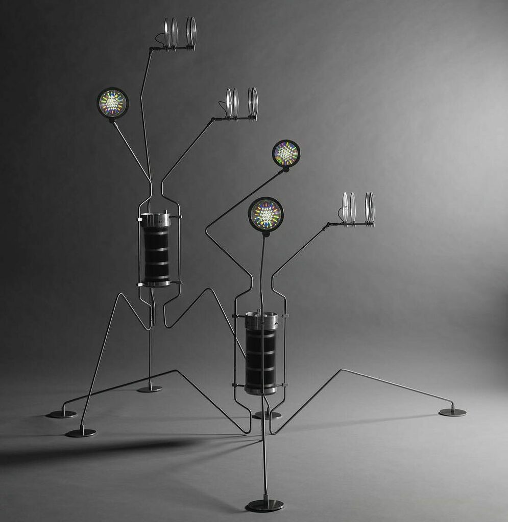 Electric Life by Teresa van Donge, spotted at Transnatural art &amp; design.

“In the muddy soil of rivers and lakes one can find micro-organisms that continuously excrete electrons in their metabolism. Teresa van Dongen explores these specific bacteria as a… instagr.am/p/CFKbD_IFrE4/