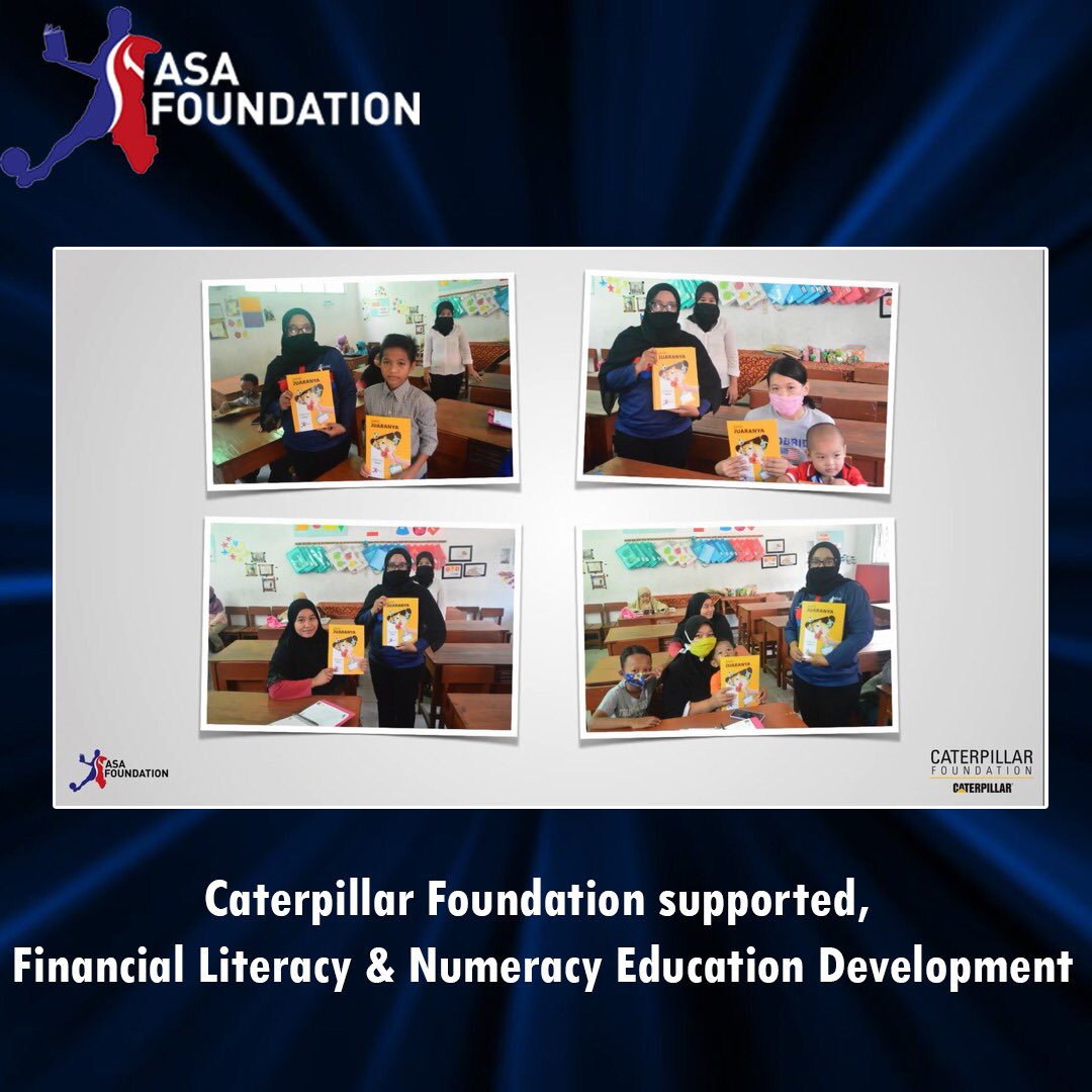 asafoundation_'s tweet photo. Supported by the Caterpillar Foundation and Ministry of Education, ASA Foundation recently distributed youth activity empowerment booklets to 150 elementary school students for the Financial Literacy &amp; Numeracy Education Development project in Cileungsi, West Java, Indonesia https://t.co/5diQB7aYyp