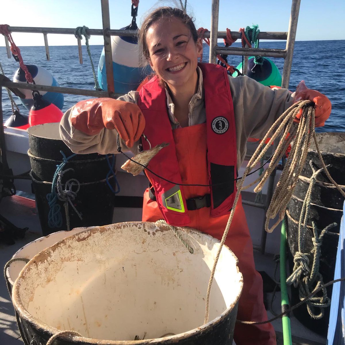 All the smiles of a girl who just survived 3 days of seasickness and finally got to handle some big fish 😎. Over the weekend I headed a collaborative mission b/w OTN, DFO, AcadiaU and industry to acoustic and satellite tag some Atlantic Halibut <a href="/DFO_MAR/">DFO Maritimes</a> <a href="/OceanTracking/">Ocean Tracking Network</a> <a href="/AcadiaU/">Acadia University</a>