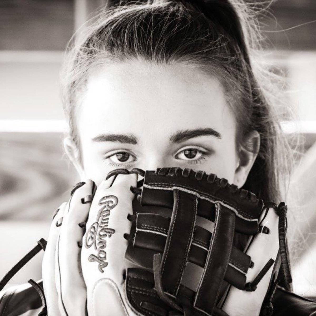 RawlingsSB's tweet photo. We love to see Kyah rocking the H-web on her Rawlings softball glove.🔥 Show us your game face and you could be featured on our page! #TeamRawlings #TheFinestInTheField #RawlingsSoftball #Repost (📸: kyah_halie on IG) https://t.co/URMTMYOFo1