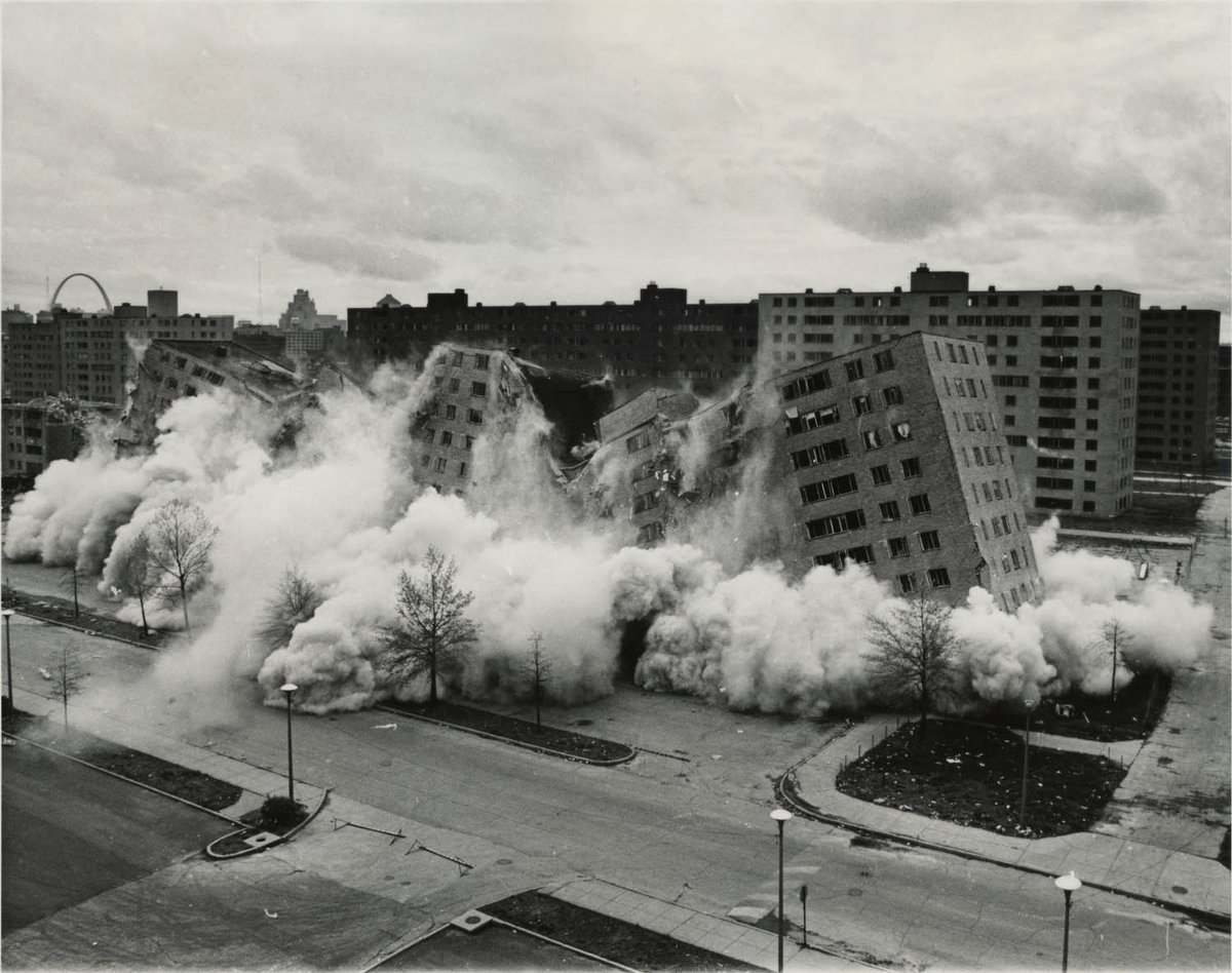 AnthologyFilm's tweet photo. Chad Freidrichs's THE PRUITT-IGOE MYTH explores the social, economic, and legislative issues that led to the decline of public housing.
Streaming for free as part of our series HOME TRUTHS: FILMS ABOUT HOUSING RIGHTS, DISPLACEMENT, AND THE MEANING OF HOME
https://t.co/bLo94IP9jC https://t.co/k7YvWews0g