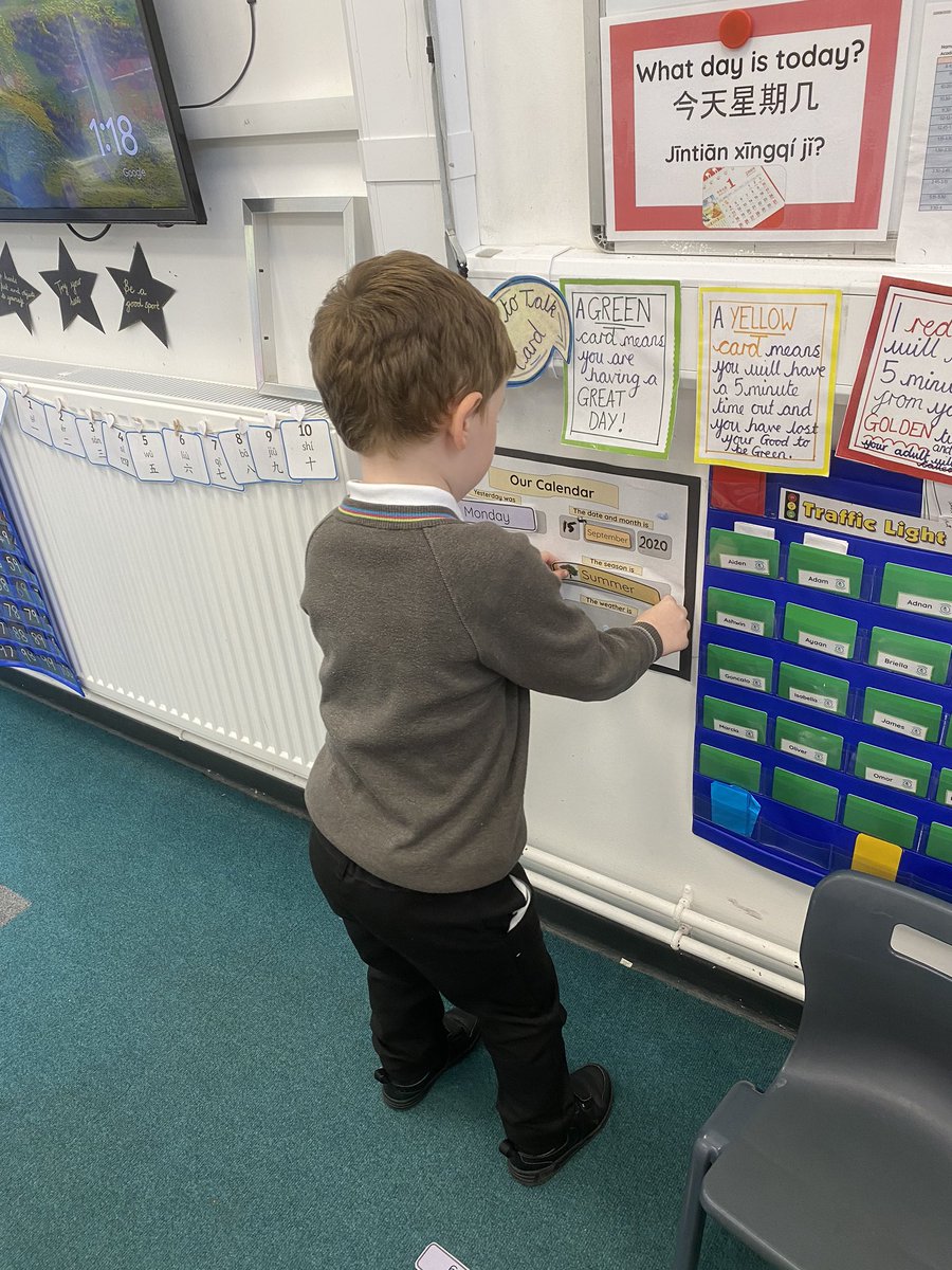 lscott_miss's tweet photo. @invictaprimary Morning Routines !  Year 1 making sure we fill in our daily calendar ! https://t.co/zsG3BFgPia