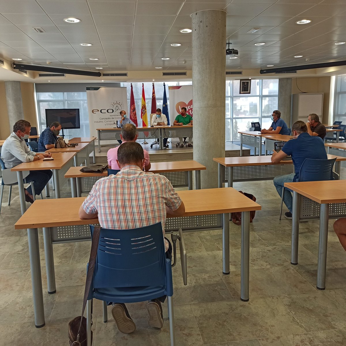 Nos reunimos en una mesa necesaria con el <a href="/AytoLorca/">Ayuntamiento Lorca</a> para aclarar todas las dudas acerca de la nueva orden de #sanidad que acaba de aprobarse.
#juntossaldremos #sanidad #lorca