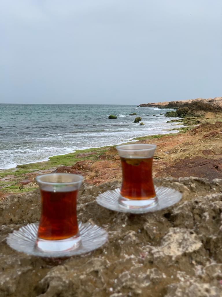 Muhamma36617418's tweet photo. كوب شاهي أحمر  على البحر استثنائي https://t.co/vsdNG1cGW5