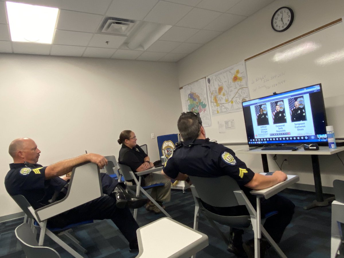 cityofwspolice's tweet photo. Sgt. Sloan, Cpl. Holmes, Officer Norman, Officer Flaw, Cpl. Reynolds, and Officer Pringle all recieved an award presented by Red Cross Salute to Heros for their heroism on December 20, 2019. 163 https://t.co/xiETs1iMGS
