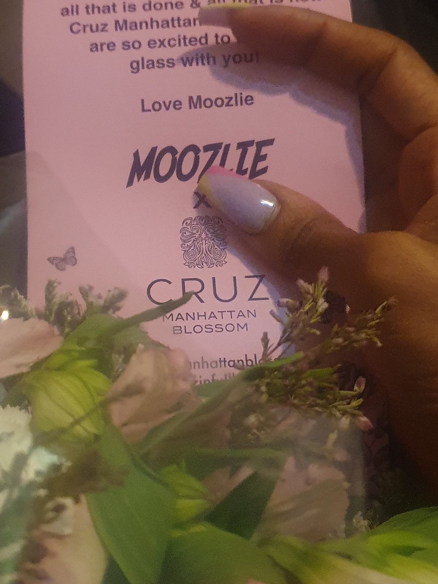 TKwazi's tweet photo. Thank-you @nomoozlie for this stunning gift!
#Cruzmanhattanblossom
#Cruzinfullbloom ๐ธ๐ธ๐ธ https://t.co/wyQTjJUee0