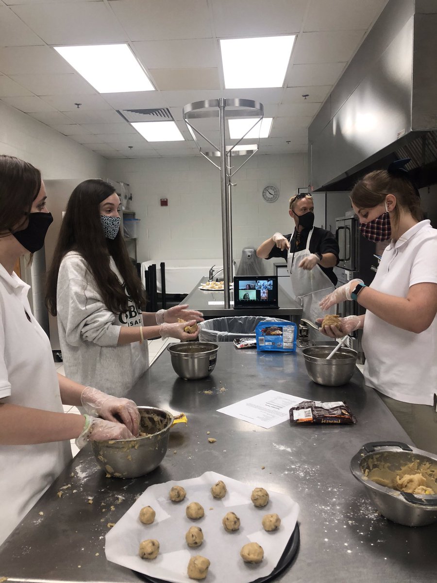 cooking_cghsnc's tweet photo. So glad to start off our first cooking club of the year with Quarantine Cookies! We made the cookie dough and everyone brought in their own cookie mix ins. It was great to see everyone again :) 🍪 https://t.co/G5qUmXoatG