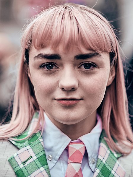 the_female_lead's tweet image. "I feel like we should stop calling feminists ‘feminists’ and just start calling people who aren’t feminist ‘sexist’ –  You are either a normal person or a sexist.” Maisie Williams 📷CC