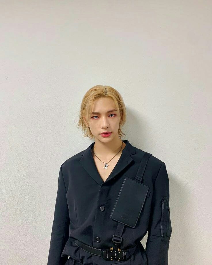 Hai, gw newbie di twitter. Ayo temenan!

mutualan? rt/like
fmbst? dm, jgn malu malu

[ #roleplayer #roleplayerindo #roleplayeraccount #RoleplayIndonesia #roleplaykpop #rpwindonesia ]