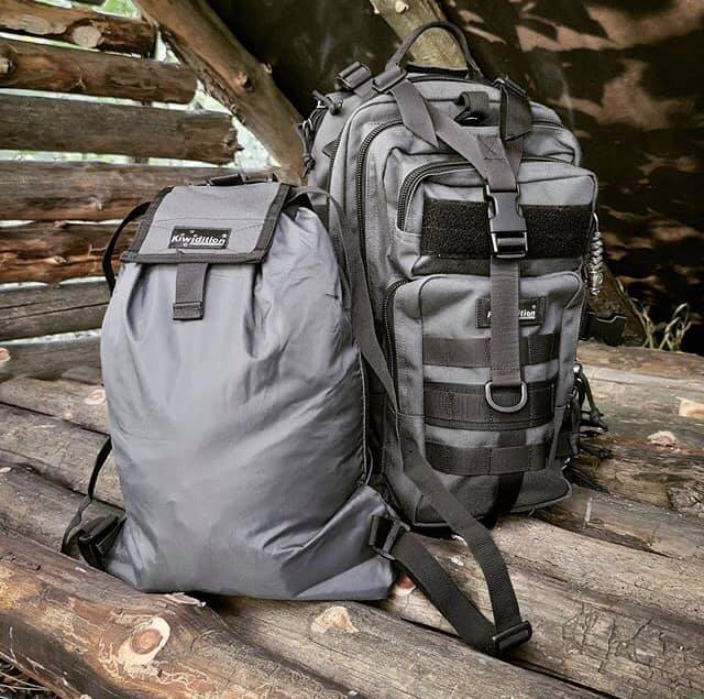 kiwidition_rus's tweet photo. Трансформер Kiwidition® Peke Sack™ и рюкзак Kahu™. Когда необходимо больше снаряжения для переноски хабара.
#kiwidition #pekesack #kahu https://t.co/ztJJOen2Us