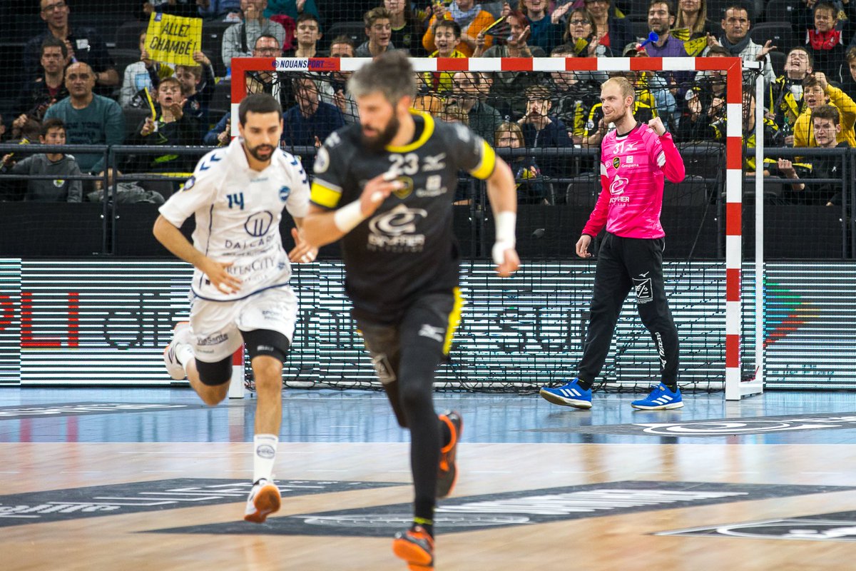 TeamChambe's tweet photo. 📸 La dernière réception de @FENIX_HB au Phare. Vous serez là pour la prochaine ?! 

➡️ https://t.co/rPSWc90vDU

#Ensemble 💛🖤 https://t.co/bQ7M2WQLhP