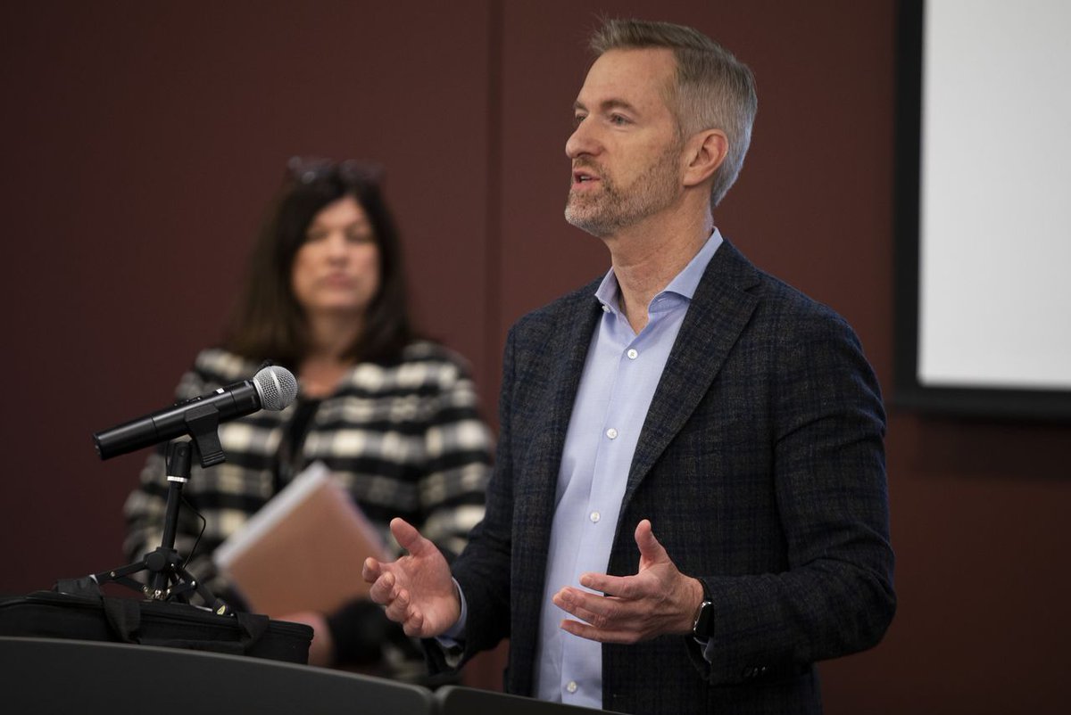 Oregonian's tweet photo. Portland accepting applications for new round of small business relief grants https://t.co/Pmzq3nqZF0 https://t.co/dFOLLIfyzw