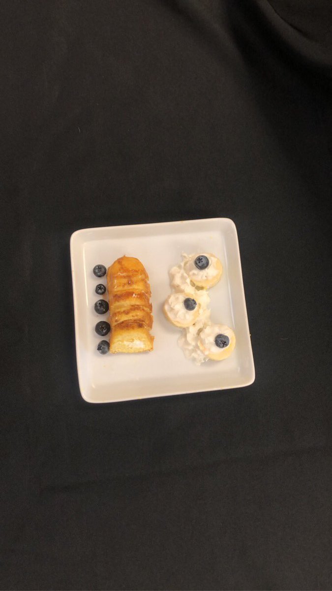 BantaKaylee's tweet photo. #twinkiechallenge @MarieMstrader https://t.co/5ykttHLuZk