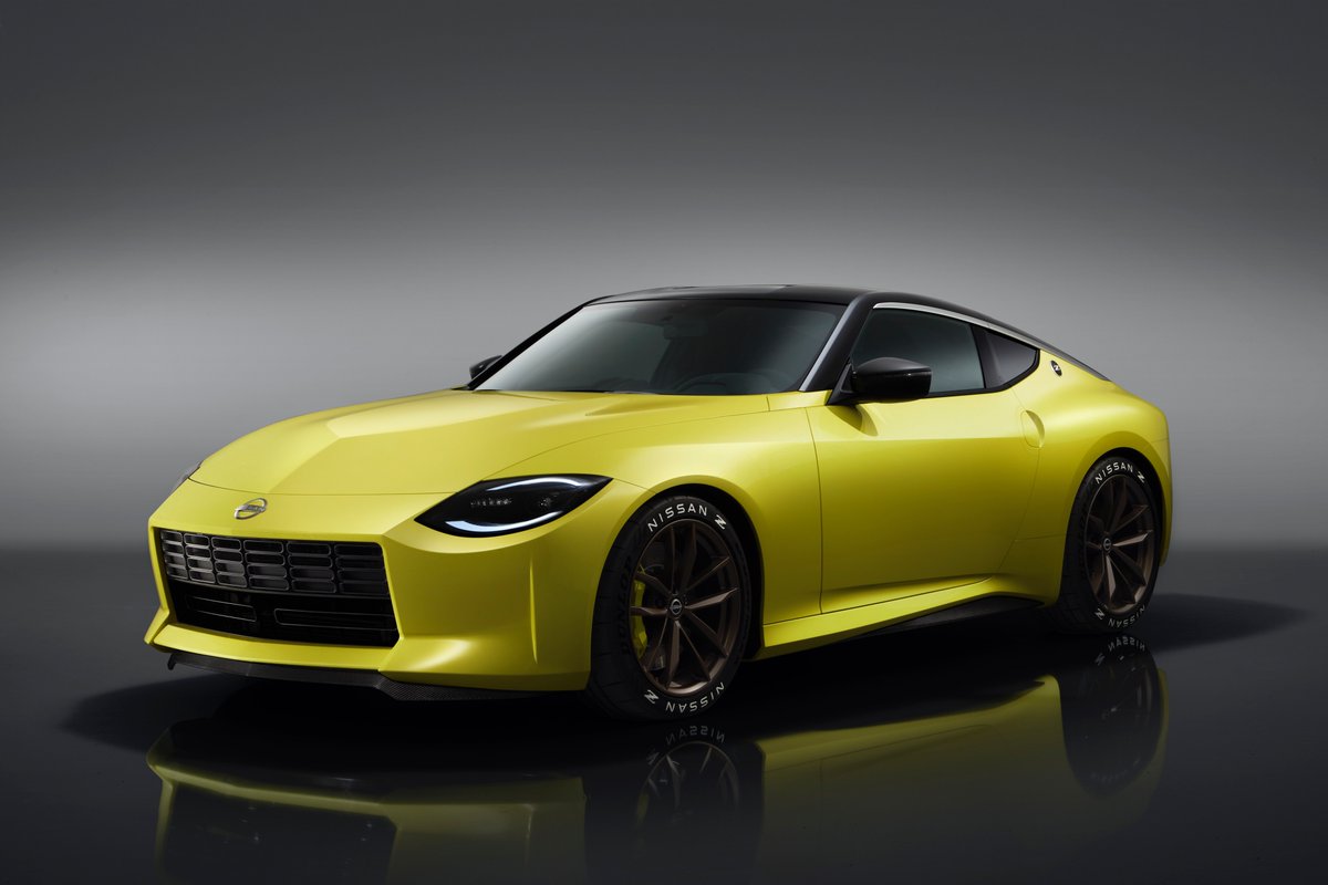 We just revealed the #NissanZ Proto! Sporting bright yellow pearlescent paint and a distinctive Z roofline, it pays tribute to previous generations of Z cars while modern design features point to the future. Learn more about the #PowerofZ at https://t.co/4oIThhhMLI. https://t.co/Ru7n2XbgUc