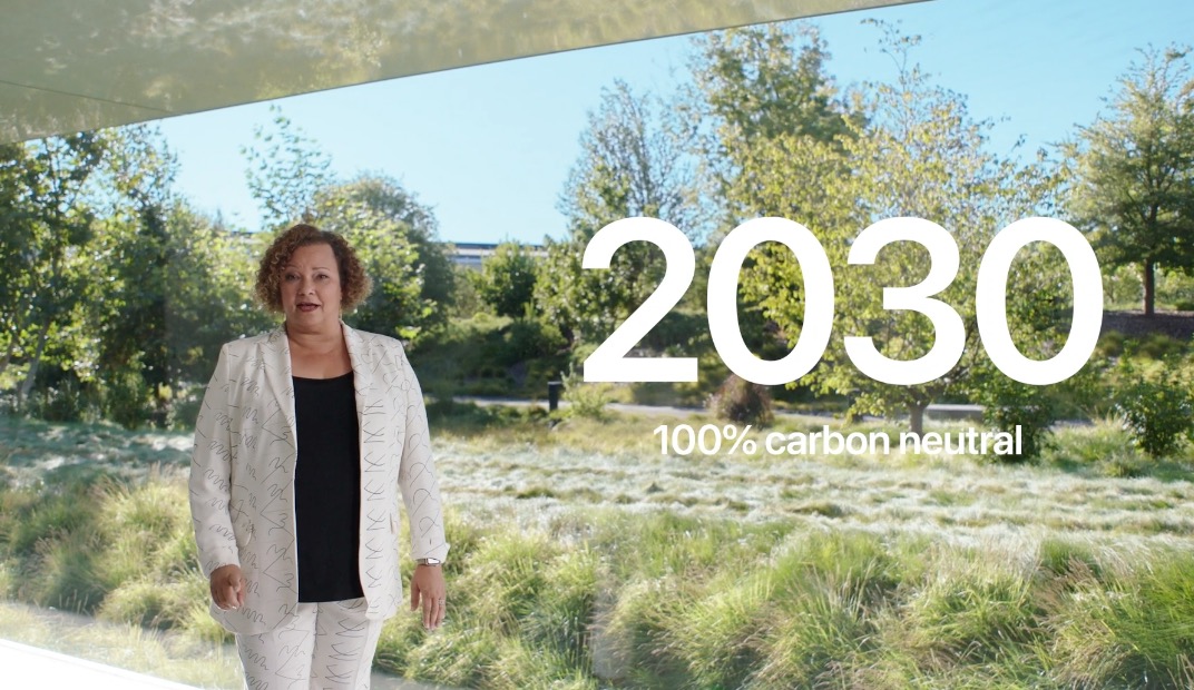 xataka's tweet photo. Apple promete que será 100% carbono libre para 2030. Estos son los planes medioambientales de las grandes compañías. https://t.co/dnEBfzC8iU #AppleEvent https://t.co/vTmkL2DLvx
