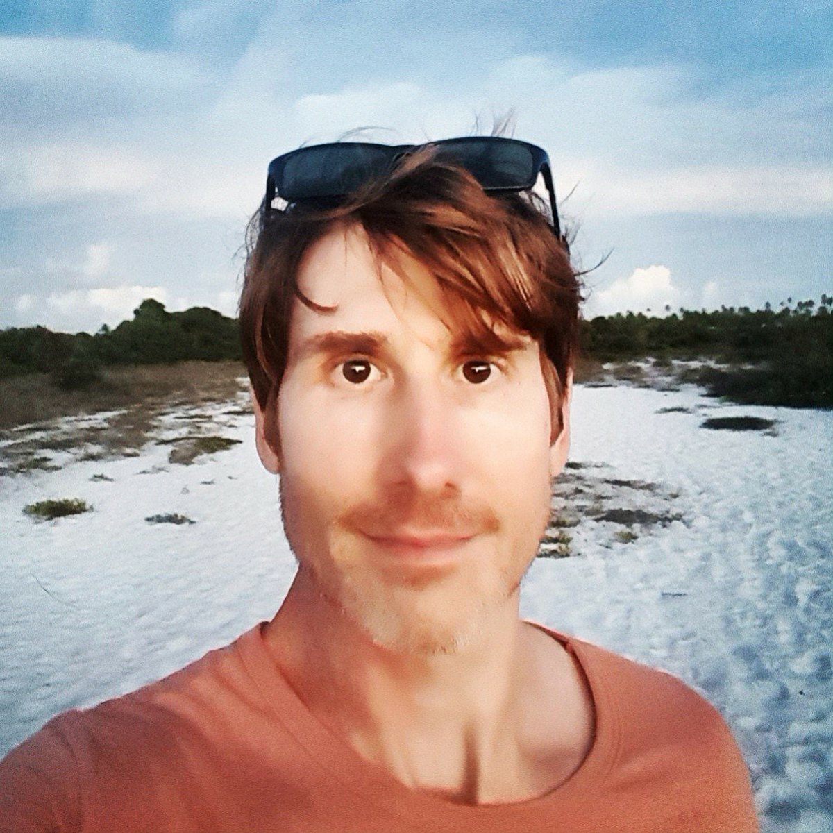 MarineEcoBR's tweet photo. Our postdoctoral fellow @antoineLeduc2 is a behavioral ecologist, having used #fish as models to address a range of questions related to #ecosystemchange. Recently, has devoted his research to #conservation schemes for fishes, considering interactions with small-scale #fisheries. https://t.co/t8cf9qvjes