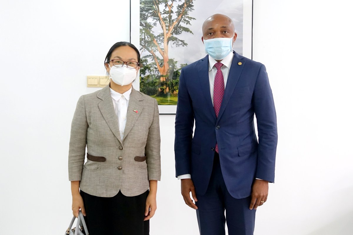 Recientemente la Embajadora Qi Mei se reunió con los Ministros de Integración Regional, de Trabajo, Fomento de Empleo y Seguridad Social, de Información, Prensa y Radio, y de Función Pública y Reforma Administrativa, para abordar temas de interés común entre #China y #GE.