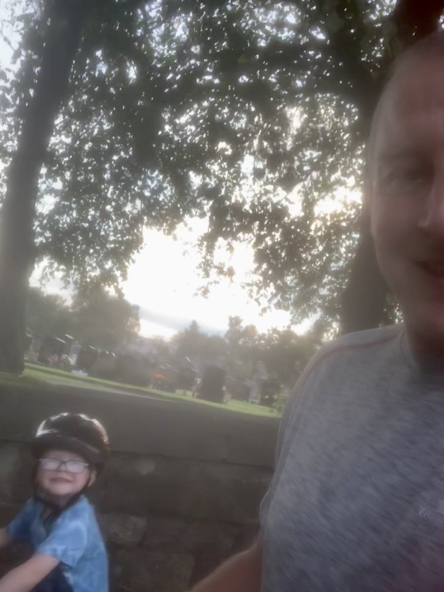 DavieMurdoch's tweet photo. Dad... I can cycle much quicker than you can run.... Your not wrong Gregor! #StepTember #midpoint #timetoupmygame @sfrs_fst https://t.co/ssFwpHszzo