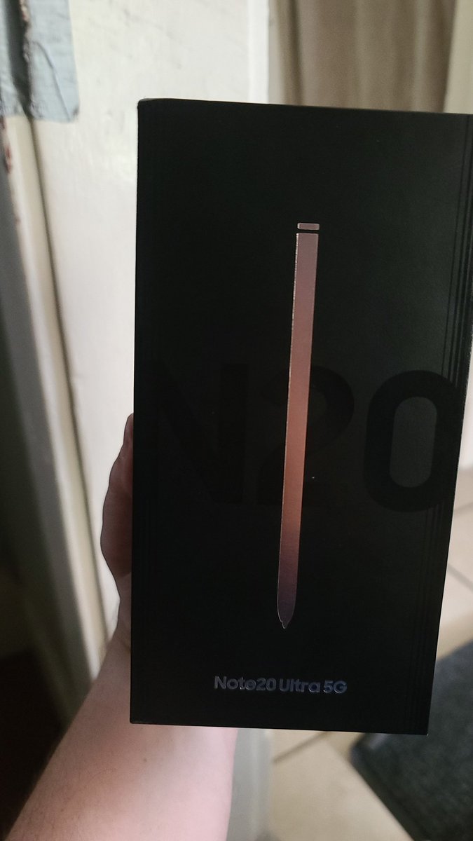 EricLonzo's tweet photo. Thank you @MikeSievert @TMobile #MagentaMagic for this great gift just received it this morning. Now I'm 5G capable.. #TMobileforLife https://t.co/o6cPmaUAsg
