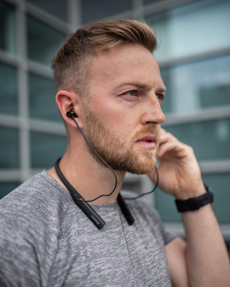 1MoreGlobal's tweet photo. With an IPX5 rating, these earbuds can survive any outdoor condition giving you the confidence to take these with you anywhere. So feel free to zone out and get your run on 🏃🏼‍♂️ 

📷@dannygibbons90 
-
See more: https://t.co/oTljsIKEdH

#1MORE #QuietMax #DualANCPro https://t.co/HURAnLpO5V