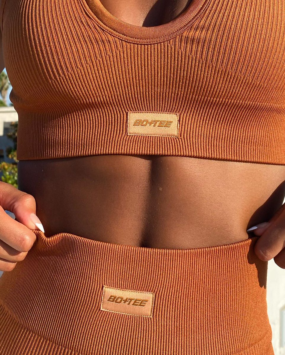 ohpolly's tweet photo. We're LIVE ⚡️Our most popular Bo+Tee collection yet...

&amp;&amp;&amp; we're still refunding sets to people who buy TODAY 😘 

RT and we might just pick you! Keep an eye on those dm's 📲📩 https://t.co/a73qoYQuDq