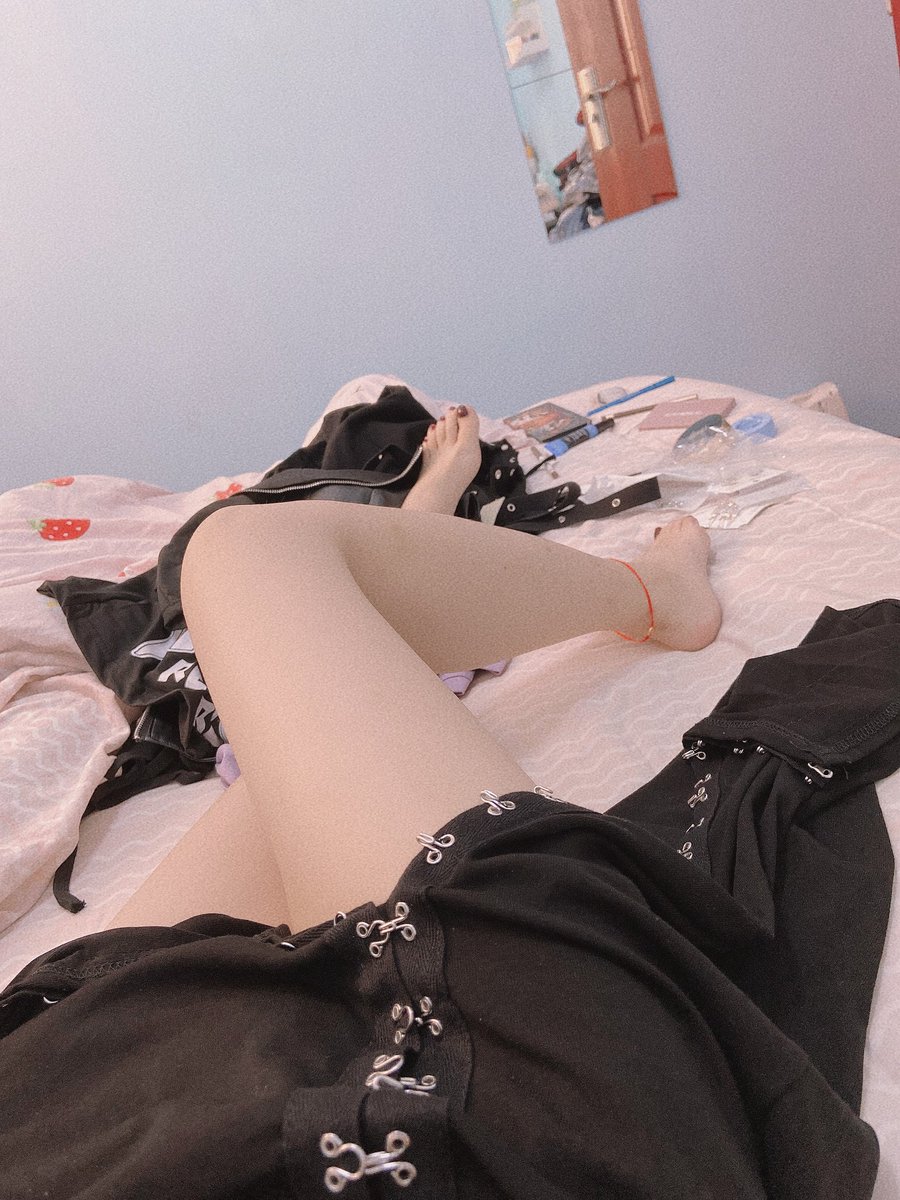 model：@Charites_咩咩酱

最近在帮我的好姐妹搬运她的照片～这个号相当于我们共用啦～ https://t.co/R3AXQC0XaR
