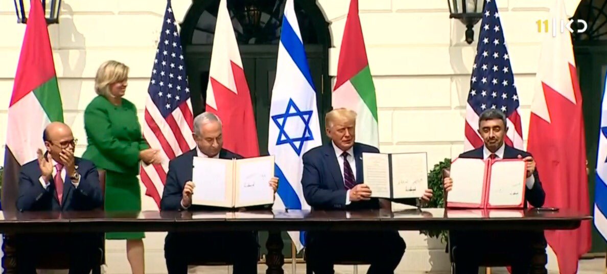 JoelCRosenberg's tweet photo. PHOTO OF THE WEEK: This is what peace looks like. #AbrahamAccords 🇦🇪🇧🇭🇺🇸🇮🇱 https://t.co/8Q6CiOaVMU