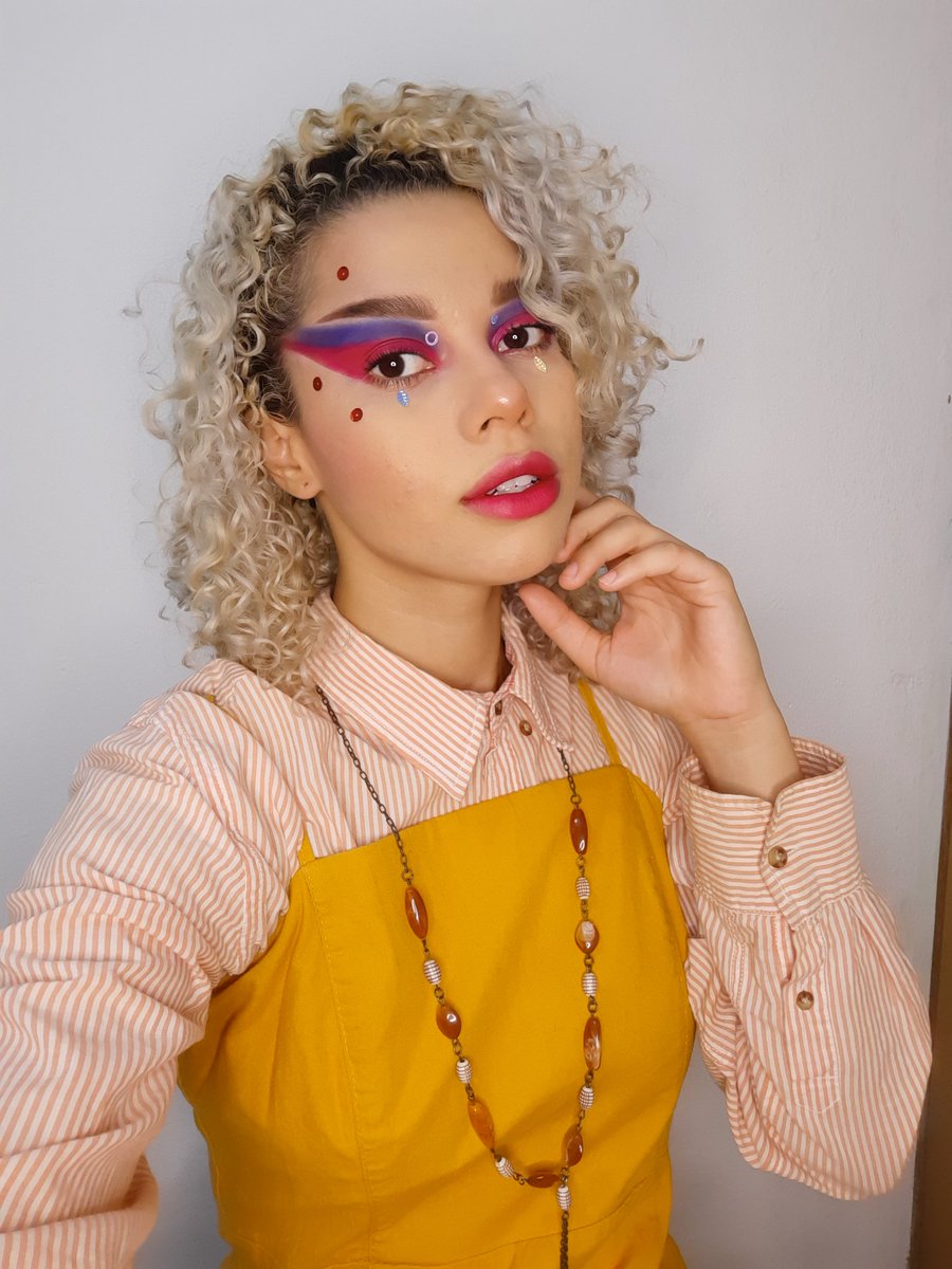 luizamarcle__'s tweet photo. Só pra não perder o costume de biscoitar em todas as redes sociais https://t.co/Qi9EwEeUWh