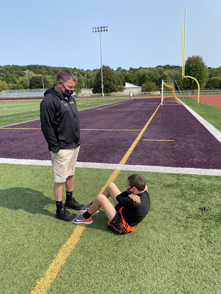 LyonsPEHealth's tweet photo. Sean is crushing his workout! Each lap he is adding in 20 sit ups! Keep it up! https://t.co/vnFUJFlhhp