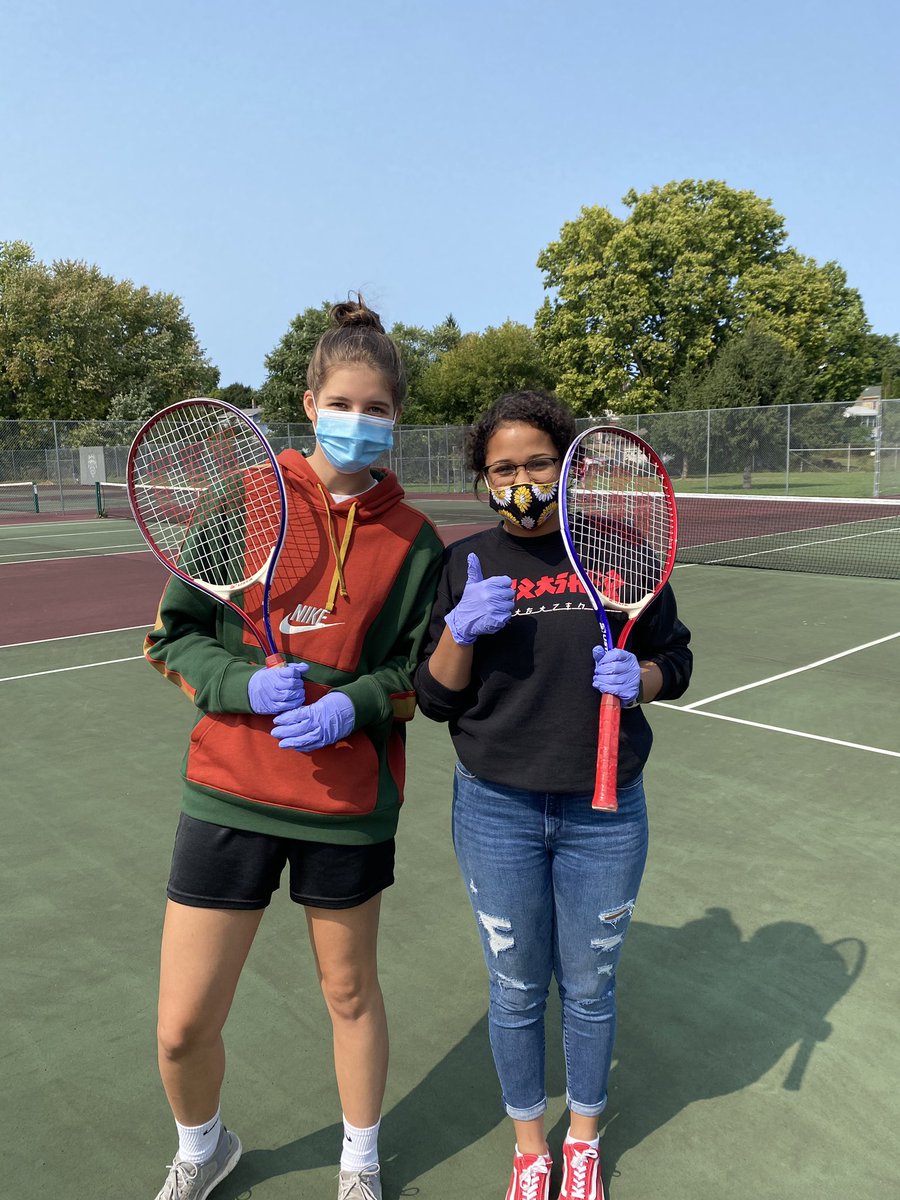 LyonsPEHealth's tweet photo. A little tennis action for 7th period!  Gloves &amp; masks for all! 🎾🎾 https://t.co/Use3Pnmtpj