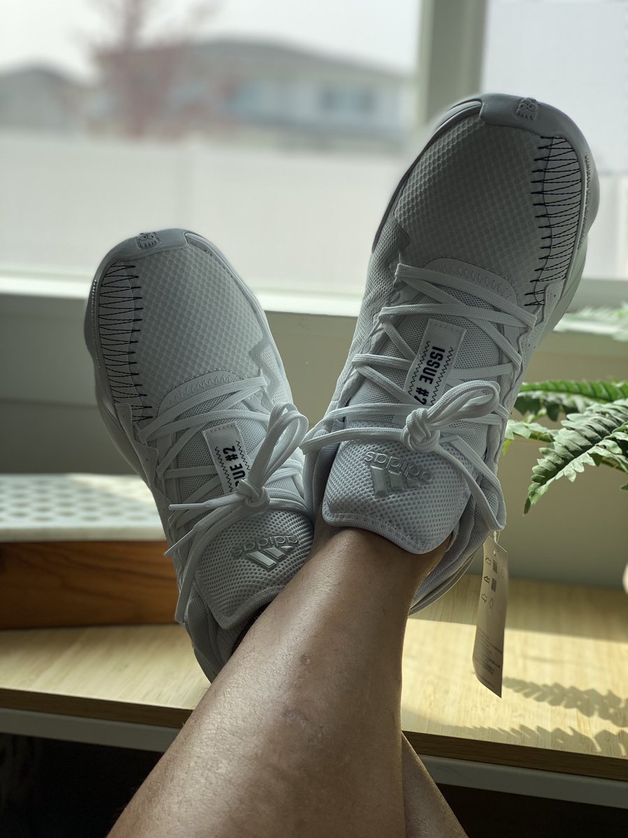 _MAC_III_'s tweet image. My new @spidadmitchell D.O.N. Issue #2 just arrived! Slick. 
Hope you all got a pair!

@JazzNationNews for the win!
#donissue2 #issue2 #utahjazz