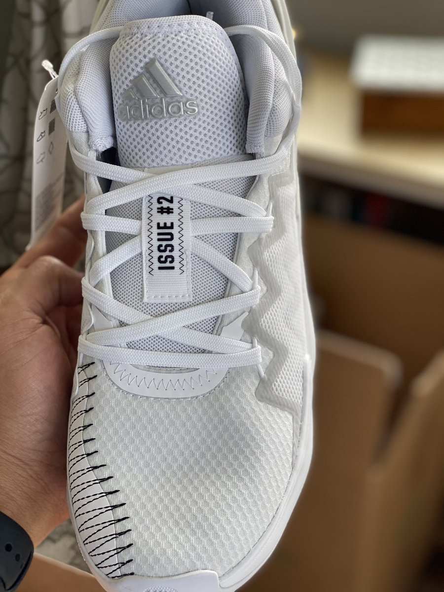 _MAC_III_'s tweet image. My new @spidadmitchell D.O.N. Issue #2 just arrived! Slick. 
Hope you all got a pair!

@JazzNationNews for the win!
#donissue2 #issue2 #utahjazz