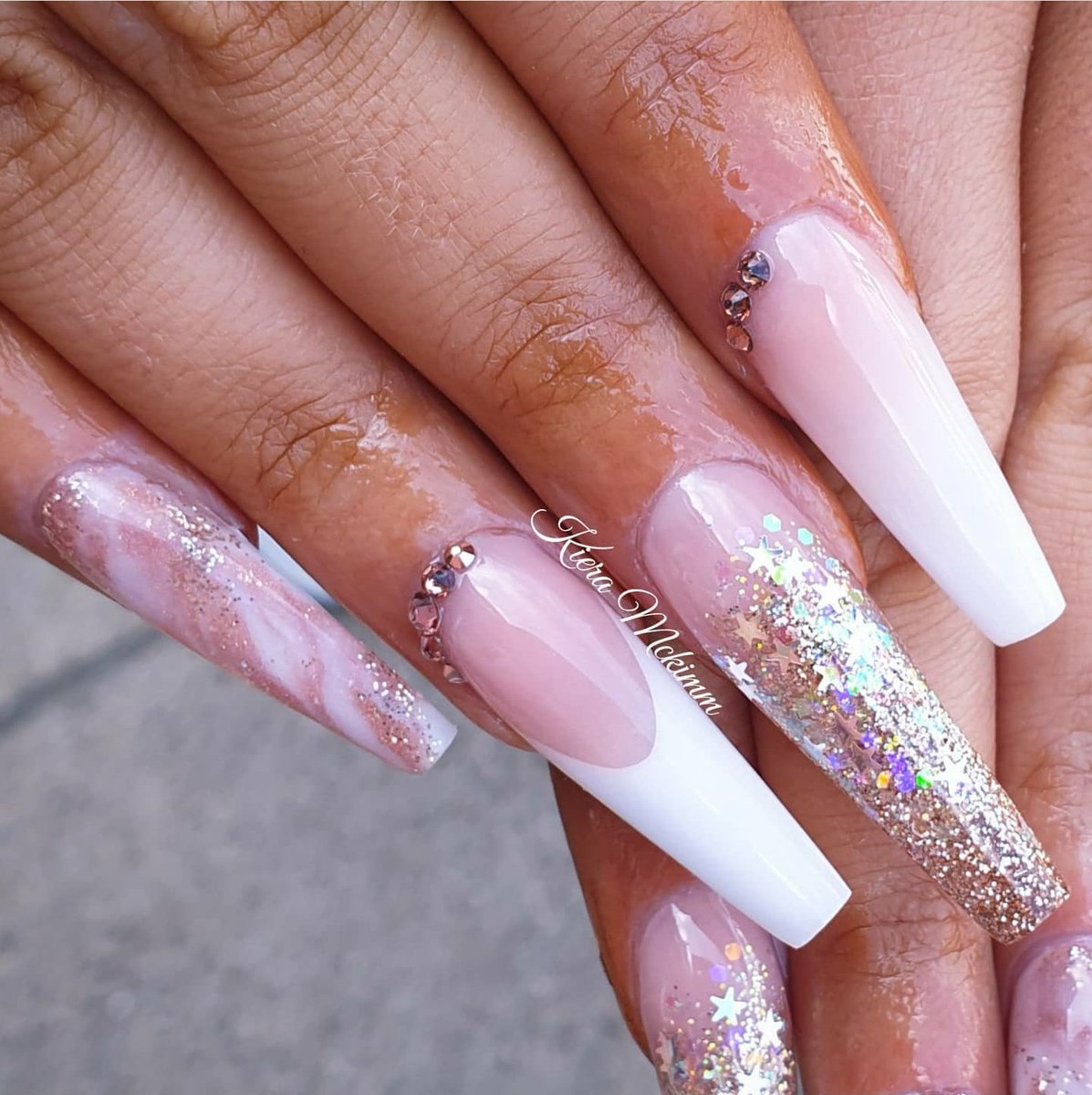 Since I found out Instagram business pages only show 10% of followers their content. Here’s some shameless self promo🥴. I'm based In Broxburn (20 minutes) from Edinburgh.. Please retweet and give me a follow, it would mean the world🥺💅🏼💕 @kierasnails_ 
instagram.com/kierasnails_?i…