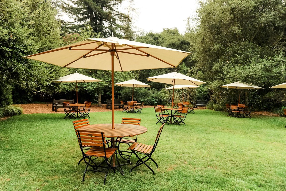 mapleatdescanso's tweet photo. Gourmet in the Garden on Magnolia Lawn is a great way to enjoy the garden. Order your meal and make a reservation, then pick it up at the kiosk in the courtyard. Your reserved – socially distanced – table will be waiting for you at Magnolia Lawn.  https://t.co/dfQ5xdgSqS https://t.co/ZYxG8Uth4z