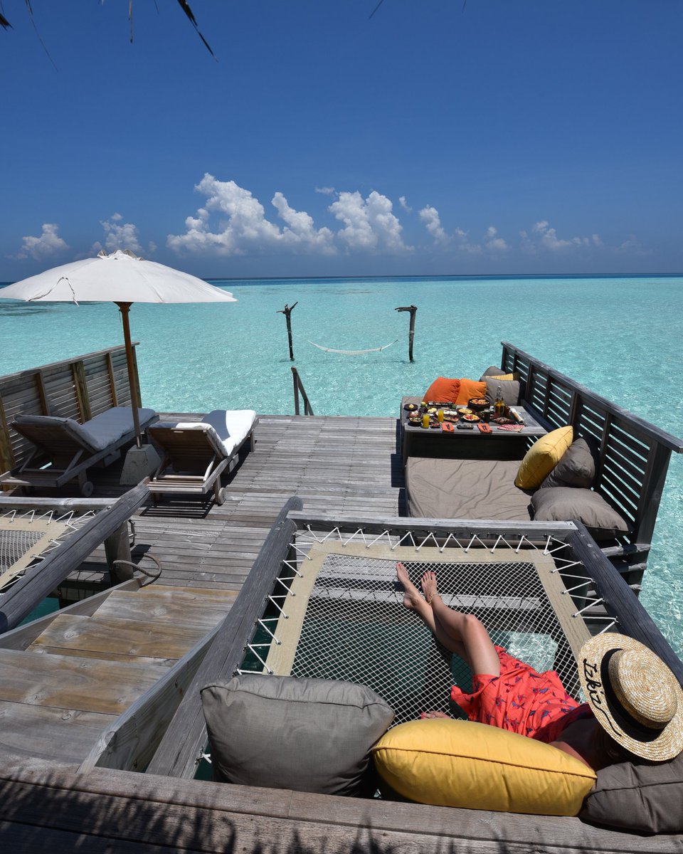 izkizapp's tweet photo. Before / After in the #Maldives 🌴 Edited with ‘izkiz app’ filter and overlay!
https://t.co/3qSXmyylvS https://t.co/cuJSDXL8dX