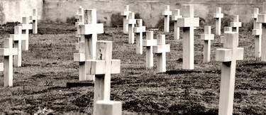 En la madrugada del 6 al 7 de noviembre de 1936 se iniciaron las matanzas de Paracuellos. Los asesinatos se prolongaron hasta el 4 de diciembre de 1936 y fueron llevadas a cabo por milicianos del Partido Socialista Obrero Español, el Partido Comunista, la UGT y la CNT. (sigue)