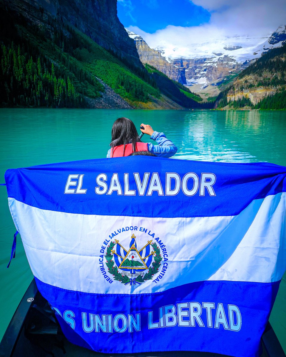 Latinglow4u's tweet photo. 🇸🇻🇸🇻 𝕊𝕒𝕝𝕦𝕕𝕖𝕞𝕠𝕤 𝕝𝕒 ℙ𝕒𝕥𝕣𝕚𝕒 𝕠𝕣𝕘𝕦𝕝𝕝𝕠𝕤𝕠𝕤 🇸🇻🇸🇻... 🙏❤️

#mipaismisraíces
#happyindependenceday
#ElSalvador199yrsold
#neverforgetmyroots
#birthcountry
#Salvilove https://t.co/7O8QL6ZsMz