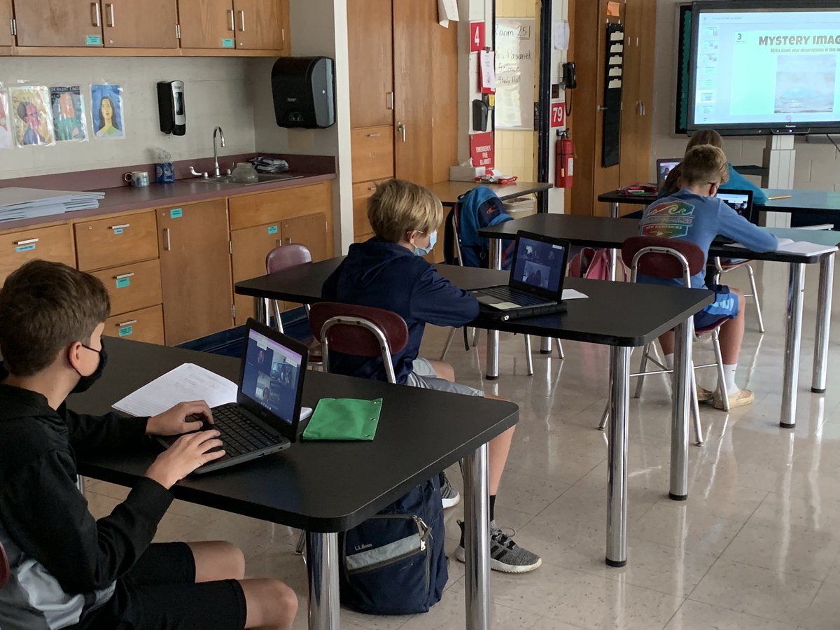 LPasanek's tweet photo. At-home and in-person learners collaborating today through small group breakout rooms to share observations and inferences - loving this scientific talk! https://t.co/urMkLuASKX