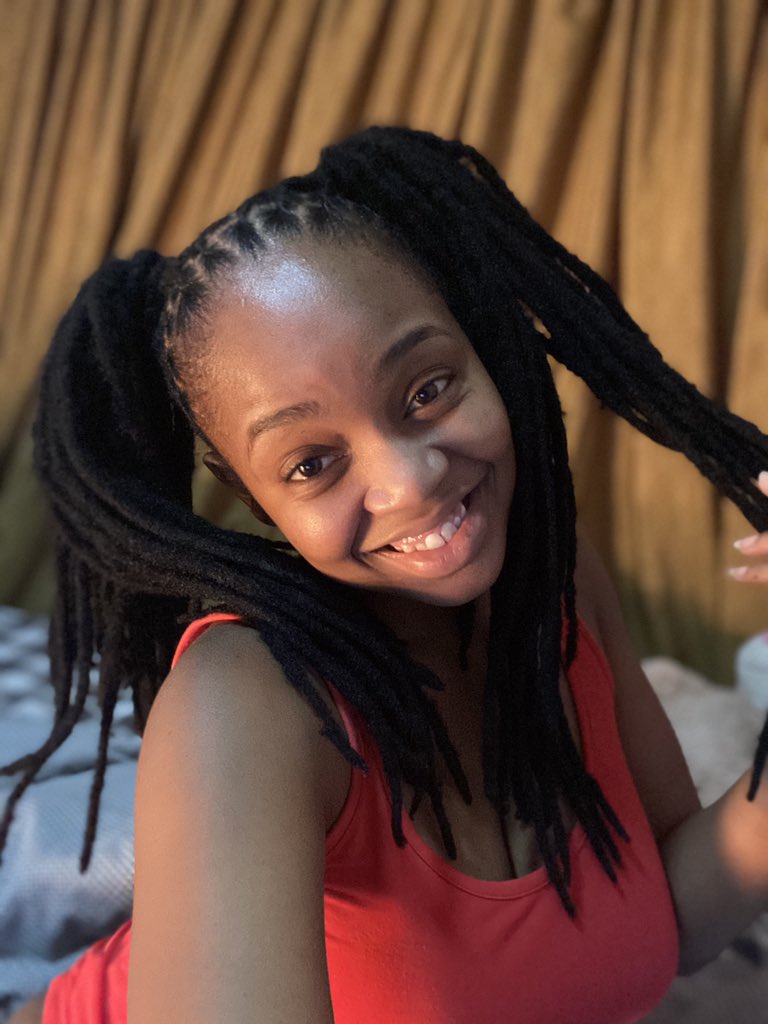 SeniShezi's tweet photo. Doing my hair reeeeaaally makes me happy 😁☺️ shout out to my bro Scelo 💃🏾🙌🏾 #XTLS #newdo #HarleyQuinn #fun https://t.co/KeZcXRwpIR