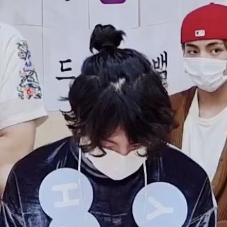 we got to see jungkook with buns!