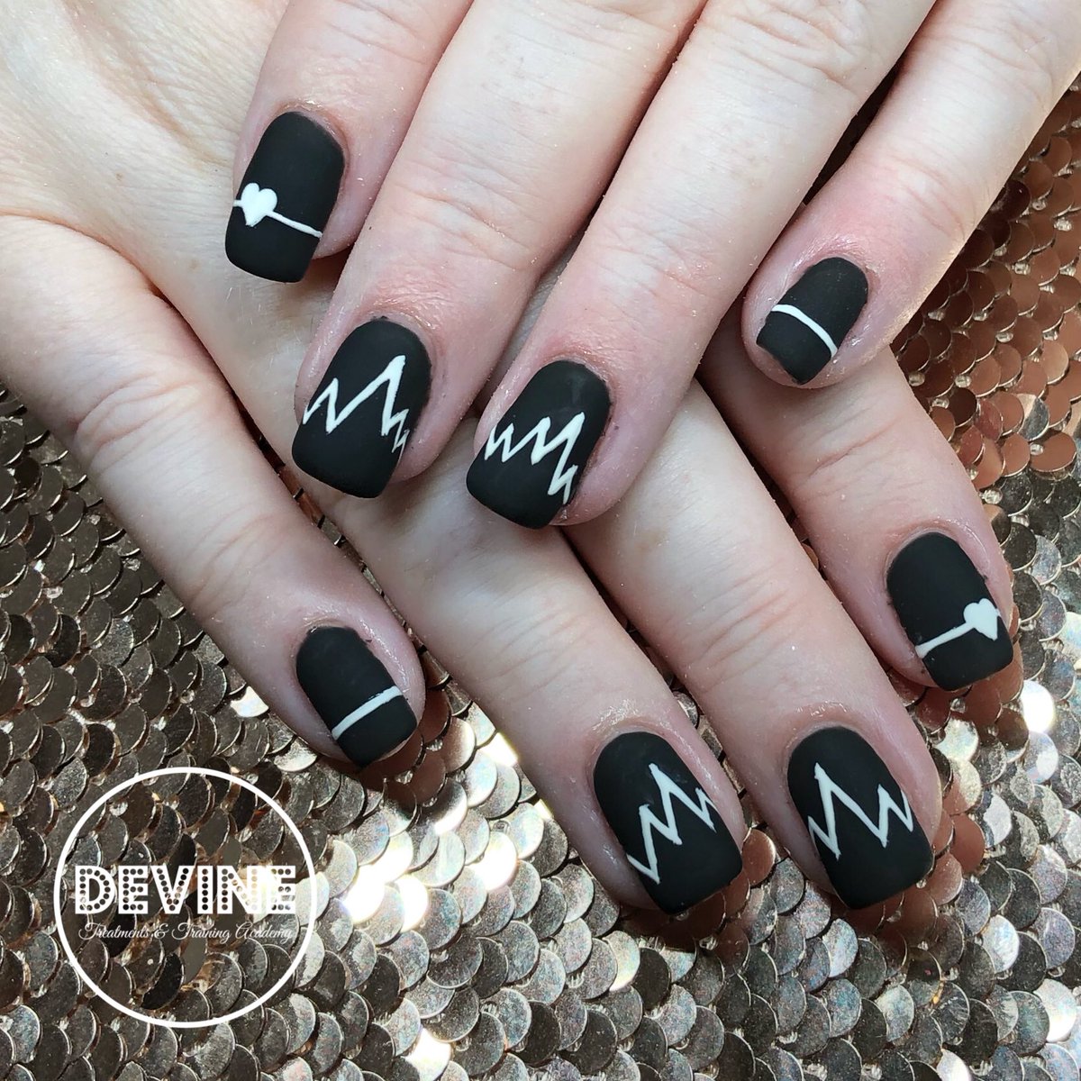 DevineTreatment's tweet photo. • GEL POLISH MATTE FINISH •
#nailart #nails #nailsofinstagram #nail  #manicure #naildesign #gelnails #nailstagram #naildesigns #nailsonfleek #inspire #nailswag #instanails #beauty #nailpolish #nailartist #gel #nailporn #nailstyle #gelpolish #acrylicnails #nailpro #nailsalon https://t.co/ZWr4b8nQYA