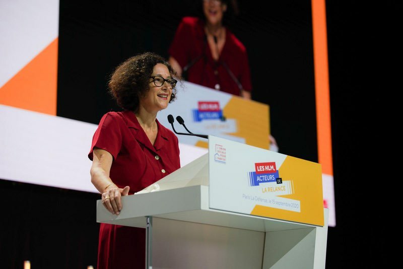 EmmWargon's tweet image. Honorée de clore les journées &quot;HLM, acteurs de la relance&quot; de l&apos;@UnionHlm.

Les engagements du gouvernement pour la construction et la rénovation des logements sociaux seront tenus : je veux travailler main dans la main avec l&apos;ensemble des acteurs concernés.

#HlmPourLaRelance