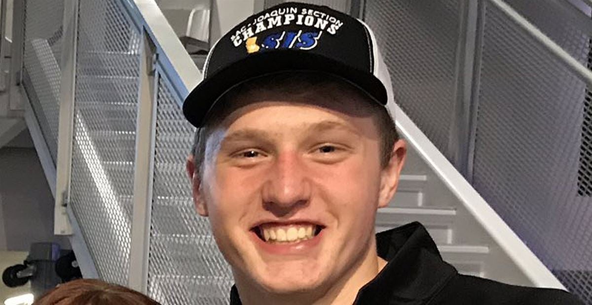 BrandonHuffman's tweet photo. Sonora (Calif.) tight end Gabe Milbourn is still sorting through his options https://t.co/a7VrkJ9xGH https://t.co/eBfDgGsOIZ