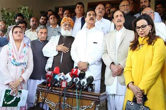 saimairshad's tweet photo. @Matiullahjan919 یہ کمپنی نہیں چلے گی 
😂
#schoolsreopening
@suhailswarraich 
@Ahmad_Noorani 
@Xadeejournalist https://t.co/Whz2lTCdtZ