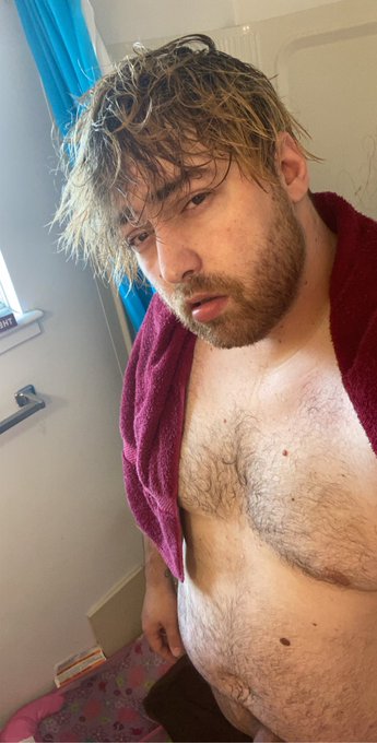 I might not be ripped and skinny. But I have a great cock and Amazing with my mouth and I&rsquo;m an awesome<a href="/tag/easter"class="tags"><span>#easter</span></a><a href="/tag/redhead"class="tags"><span>#redhead</span></a><a href="/tag/ginger"class="tags"><span>#ginger</span></a><a href="/tag/pornstar"class="tags"><span>#pornstar</span></a><a href="/tag/eastersale"class="tags"><span>#eastersale</span></a>