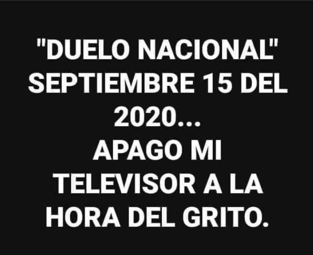 LAURAZAPATAM's tweet photo. Los invito mexicanos, con el corazón roto, a guardar  #LutoNacional no veamos el grito que dará el payaso de palacio. No sigamos, no avalemos su circo, hemos sufrido mucho estos meses de desgobierno. Nos ha dejado sin dinero y con muchos muertos #LopezInmundoCorrupto 
#MALO 🇲🇽🇲🇽 https://t.co/LiSZ1t9YXF