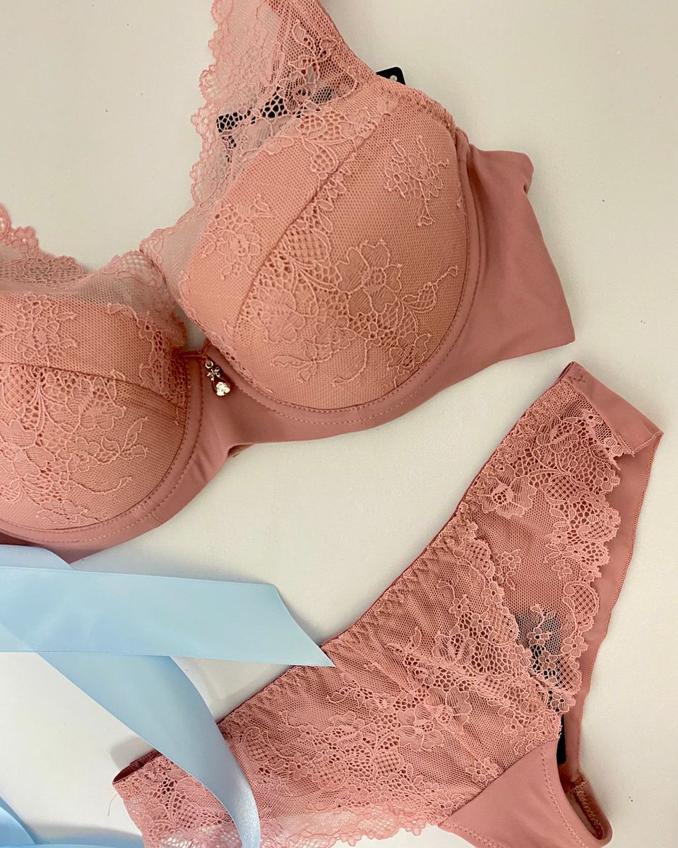 Versatile and sexy ~ Camelia Rose Valens Set from Nikol Djumon is now available! Order this pair while she’s still available 🌹